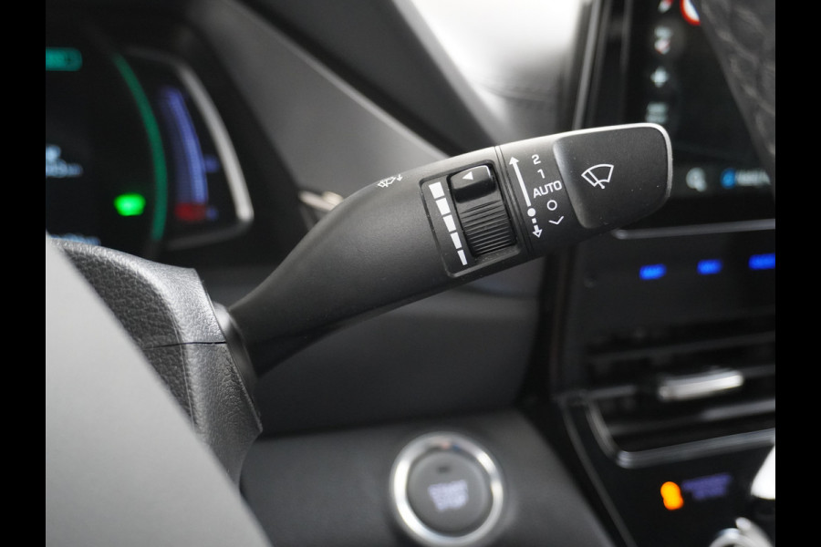 Hyundai IONIQ Comfort EV 38kWh Apple Carplay Android Auto Adaptieve Cruise Control Navi Ecc Camera Pdc DAB Stoelverwarming Led Lmv Infinity® Sound 1e Eigenaar
