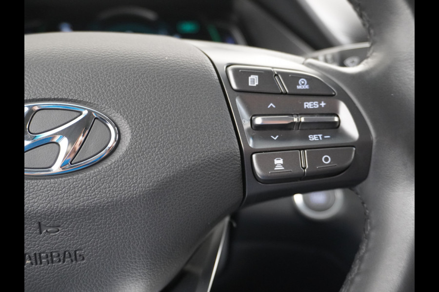 Hyundai IONIQ Comfort EV 38kWh Apple Carplay Android Auto Adaptieve Cruise Control Navi Ecc Camera Pdc DAB Stoelverwarming Led Lmv Infinity® Sound 1e Eigenaar