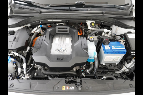 Hyundai IONIQ Comfort EV 38kWh Apple Carplay Android Auto Adaptieve Cruise Control Navi Ecc Camera Pdc DAB Stoelverwarming Led Lmv Infinity® Sound 1e Eigenaar