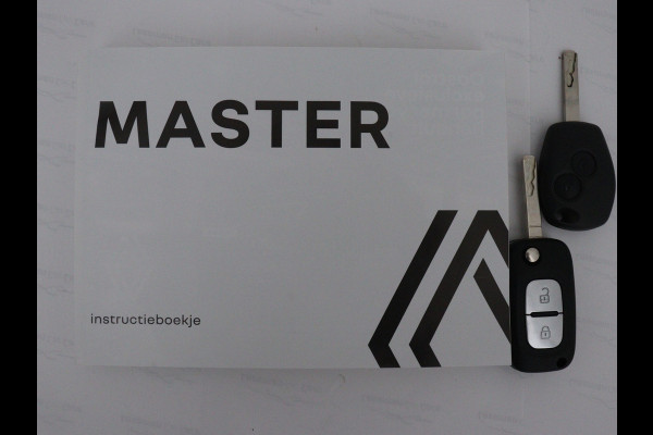 Renault Master T33 2.3 dCi 135PK L2H2 Comfort / NAVIGATIE / CRUISE CONTROL / PARKEERSENSOREN