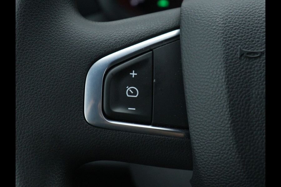 Renault Master T33 2.3 dCi 135PK L2H2 Comfort / NAVIGATIE / CRUISE CONTROL / PARKEERSENSOREN