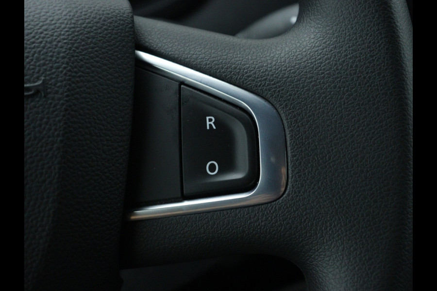 Renault Master T33 2.3 dCi 135PK L2H2 Comfort / NAVIGATIE / CRUISE CONTROL / PARKEERSENSOREN