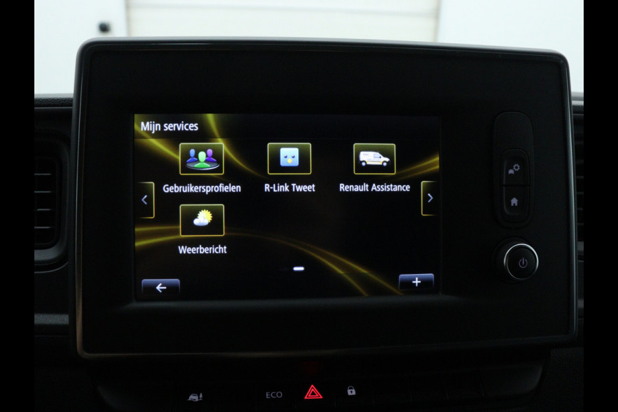 Renault Master T33 2.3 dCi 135PK L2H2 Comfort / NAVIGATIE / CRUISE CONTROL / PARKEERSENSOREN