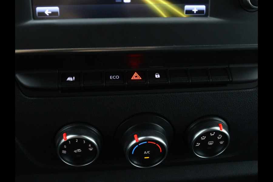 Renault Master T33 2.3 dCi 135PK L2H2 Comfort / NAVIGATIE / CRUISE CONTROL / PARKEERSENSOREN