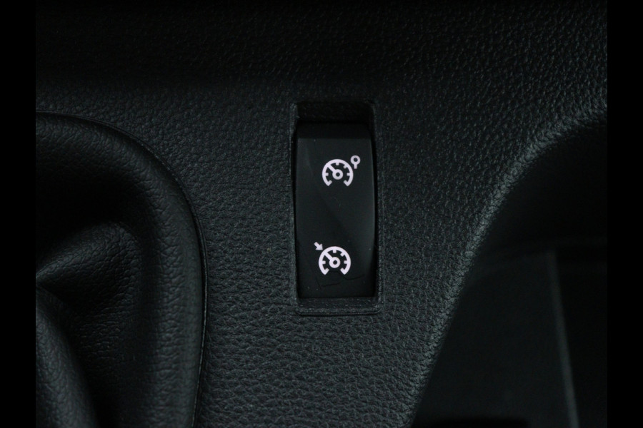 Renault Master T33 2.3 dCi 135PK L2H2 Comfort / NAVIGATIE / CRUISE CONTROL / PARKEERSENSOREN