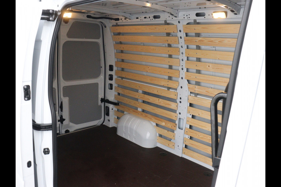 Renault Master T33 2.3 dCi 135PK L2H2 Comfort / NAVIGATIE / CRUISE CONTROL / PARKEERSENSOREN