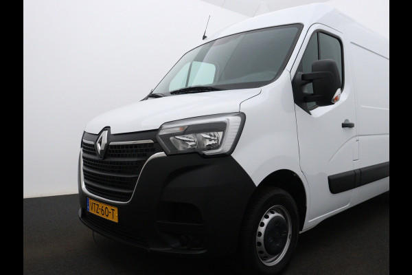 Renault Master T33 2.3 dCi 135PK L2H2 Comfort / NAVIGATIE / CRUISE CONTROL / PARKEERSENSOREN