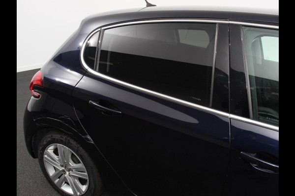 Peugeot 208 1.2 PureTech 110pk Automaat Allure | Cruise control | Parkeersensoren achter | LED | Navigatie | Climate Control | Extra Getint glas | Lichtmetalen Velgen