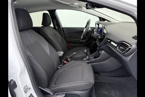 Ford Fiesta T 125PK Hybrid Titanium X Apple Carplay Android Auto Navi Bordherkenning Camera Ecc Cruise Control Pdc Lmv Privacy Glas Led Ford Sync 3 Keyless Bluetooth DAB+ 1e Eigenaar Origineel Nederlandse Auto € 26000 nieuw!