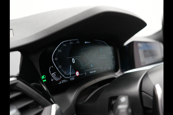 BMW 3 Serie Touring 330e M Sport Plug in Hybrid 293pk Dealer O.H PHEV | Panodak | Adaptive Onderstel | Laser LED | Alcantara Sportstoelen Memory | Head Up | Camera | 19"L.M | Keyless | Apple Carplay | Navigatie | Virtual | DAB |