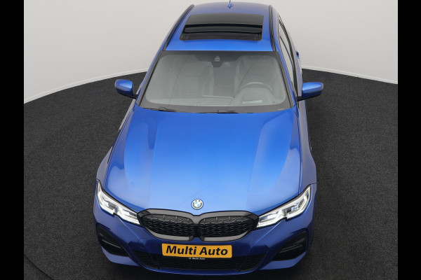 BMW 3 Serie Touring 330e M Sport Plug in Hybrid 293pk Dealer O.H PHEV | Panodak | Adaptive Onderstel | Laser LED | Alcantara Sportstoelen Memory | Head Up | Camera | 19"L.M | Keyless | Apple Carplay | Navigatie | Virtual | DAB |