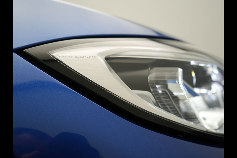 BMW 3 Serie Touring 330e M Sport Plug in Hybrid 293pk Dealer O.H PHEV | Panodak | Adaptive Onderstel | Laser LED | Alcantara Sportstoelen Memory | Head Up | Camera | 19"L.M | Keyless | Apple Carplay | Navigatie | Virtual | DAB |