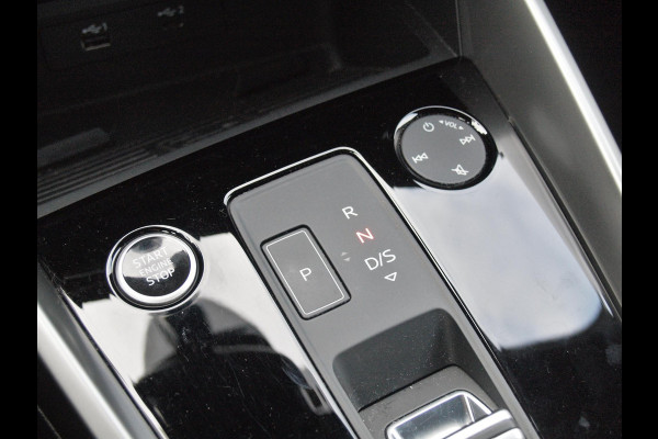 Audi A3 Sportback 35 TFSI S edition | 2X S-Line | Schuifdak | 19 Inch | Black Optic | NL-Auto |