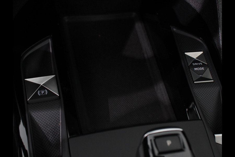 DS DS 3 Crossback 1.2 PureTech 130 PK Automaat Performance Line | Climate Control | Parkeer sensoren Achter | Lichtmetalen velgen