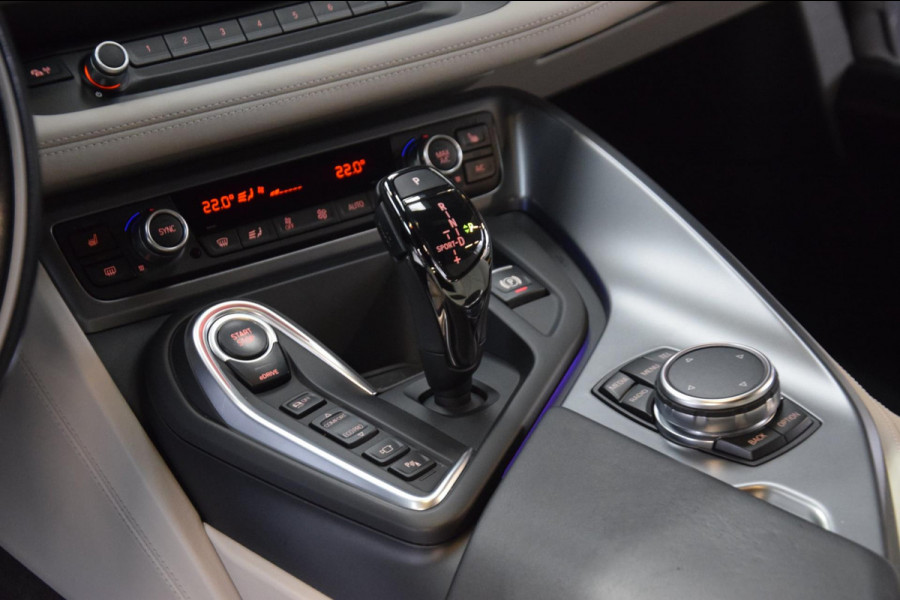 BMW i8 1.5 Dealer onderhouden|Org.NL|Navi|Leder|MARGE