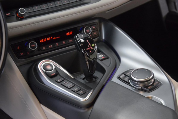 BMW i8 1.5 Dealer onderhouden|Org.NL|Navi|Leder|MARGE