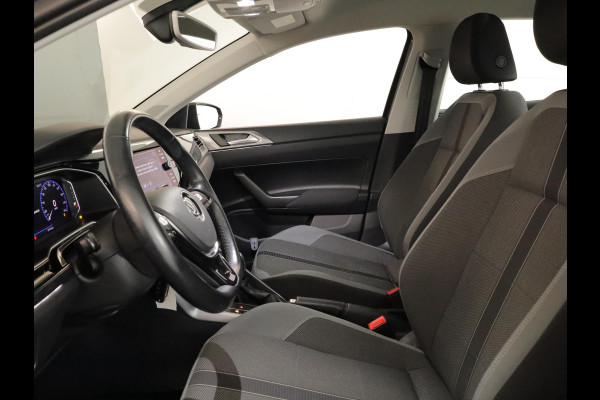Volkswagen Polo 1.0 TSI Highline 95 pk Automaat (DSG) | Navigatie via App | Parkeersensoren | Achteruitrijcamera | Adaptieve cruise control | Voll. digitaal instrumentenpaneel |