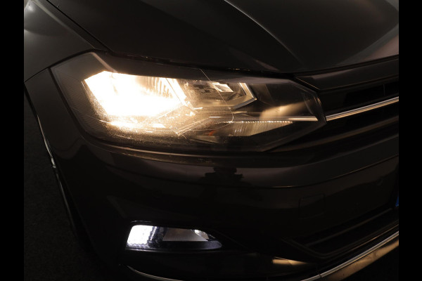 Volkswagen Polo 1.0 TSI Highline 95 pk Automaat (DSG) | Navigatie via App | Parkeersensoren | Achteruitrijcamera | Adaptieve cruise control | Voll. digitaal instrumentenpaneel |