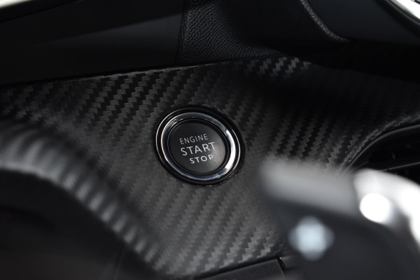 Peugeot 2008 1.2 PureTech 130PK Allure Pack | Trekhaak | Carplay | Camera | Incl. garantie