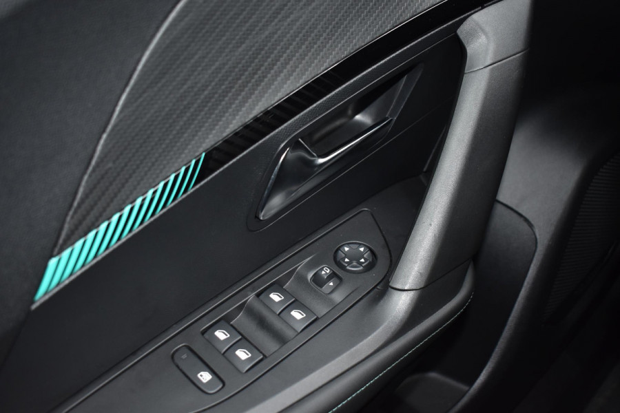 Peugeot 2008 1.2 PureTech 130PK Allure Pack | Trekhaak | Carplay | Camera | Incl. garantie