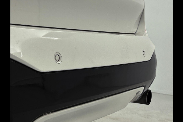 BMW X1 XDrive20i High Executive M-Sport (Goed OnderH, Navi, Camera, Parkeersensoren, StoelV, Climate Control, Cruise Control, Etc)