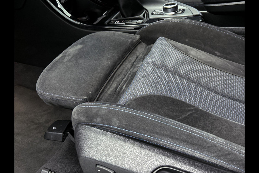 BMW X1 XDrive20i High Executive M-Sport (Goed OnderH, Navi, Camera, Parkeersensoren, StoelV, Climate Control, Cruise Control, Etc)
