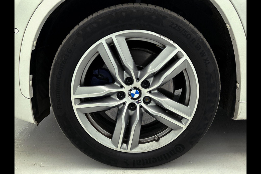 BMW X1 XDrive20i High Executive M-Sport (Goed OnderH, Navi, Camera, Parkeersensoren, StoelV, Climate Control, Cruise Control, Etc)