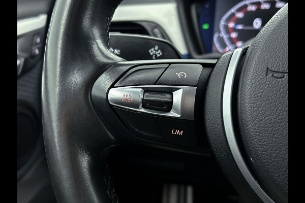 BMW X1 XDrive20i High Executive M-Sport (Goed OnderH, Navi, Camera, Parkeersensoren, StoelV, Climate Control, Cruise Control, Etc)