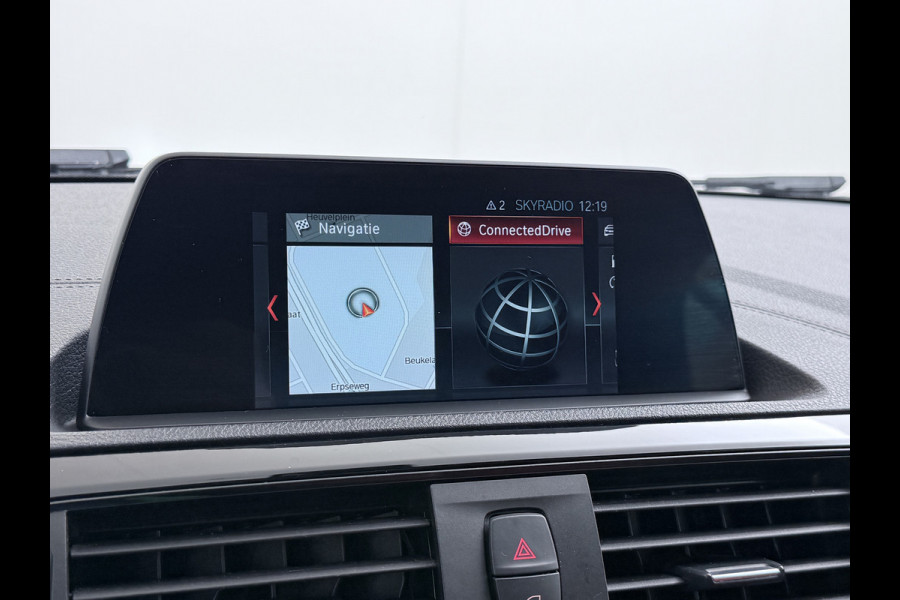 BMW 2 Serie Cabrio 218I 136pk AUT-8 Leer+Verwarmd Navi Connected-Drive Ecc Cruise Control Pdc High Executive Sport Led Bluetooth Licht-Regensensor Sportstoelen WiFi v.b 46.000 nieuw