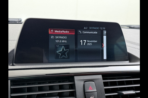 BMW 2 Serie Cabrio 218I 136pk AUT-8 Leer+Verwarmd Navi Connected-Drive Ecc Cruise Control Pdc High Executive Sport Led Bluetooth Licht-Regensensor Sportstoelen WiFi v.b 46.000 nieuw