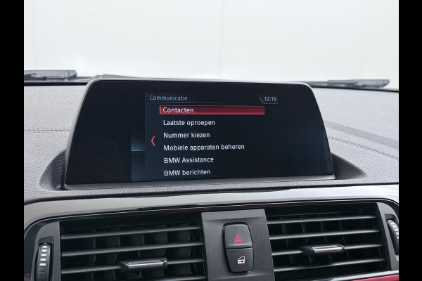 BMW 2 Serie Cabrio 218I 136pk AUT-8 Leer+Verwarmd Navi Connected-Drive Ecc Cruise Control Pdc High Executive Sport Led Bluetooth Licht-Regensensor Sportstoelen WiFi v.b 46.000 nieuw
