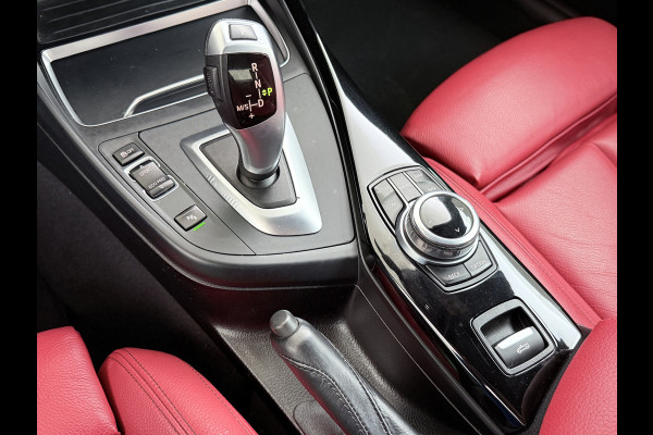 BMW 2 Serie Cabrio 218I 136pk AUT-8 Leer+Verwarmd Navi Connected-Drive Ecc Cruise Control Pdc High Executive Sport Led Bluetooth Licht-Regensensor Sportstoelen WiFi v.b 46.000 nieuw