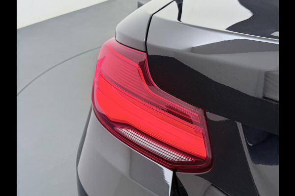 BMW 2 Serie Cabrio 218I 136pk AUT-8 Leer+Verwarmd Navi Connected-Drive Ecc Cruise Control Pdc High Executive Sport Led Bluetooth Licht-Regensensor Sportstoelen WiFi v.b 46.000 nieuw
