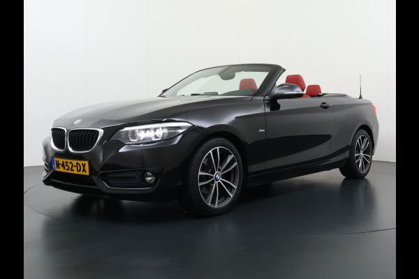 BMW 2 Serie Cabrio 218I 136pk AUT-8 Leer+Verwarmd Navi Connected-Drive Ecc Cruise Control Pdc High Executive Sport Led Bluetooth Licht-Regensensor Sportstoelen WiFi v.b 46.000 nieuw