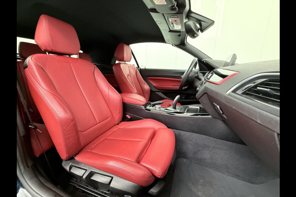 BMW 2 Serie Cabrio 218I 136pk AUT-8 Leer+Verwarmd Navi Connected-Drive Ecc Cruise Control Pdc High Executive Sport Led Bluetooth Licht-Regensensor Sportstoelen WiFi v.b 46.000 nieuw