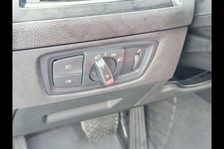 BMW 2 Serie Cabrio 218I 136pk AUT-8 Leer+Verwarmd Navi Connected-Drive Ecc Cruise Control Pdc High Executive Sport Led Bluetooth Licht-Regensensor Sportstoelen WiFi v.b 46.000 nieuw