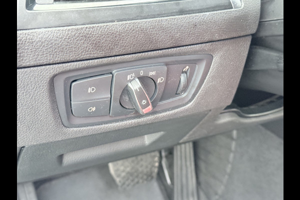 BMW 2 Serie Cabrio 218I 136pk AUT-8 Leer+Verwarmd Navi Connected-Drive Ecc Cruise Control Pdc High Executive Sport Led Bluetooth Licht-Regensensor Sportstoelen WiFi v.b 46.000 nieuw