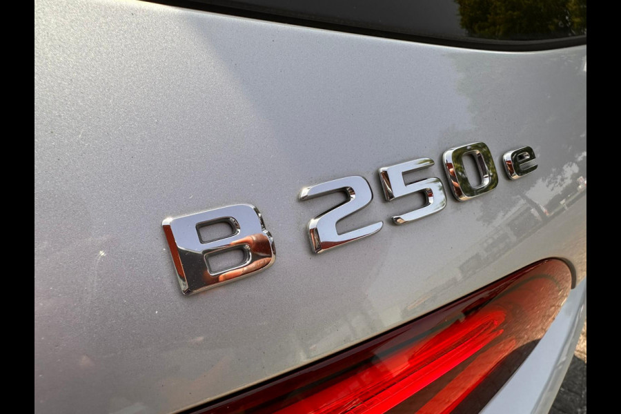 Mercedes-Benz B-Klasse 250 e Business Solution AMG Limited | Pano | AMG pack | Digt Dash | occasion