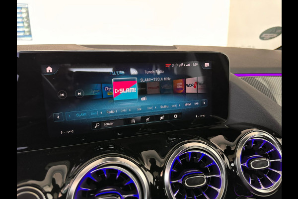 Mercedes-Benz B-Klasse 250 e Business Solution AMG Limited | Pano | AMG pack | Digt Dash | occasion