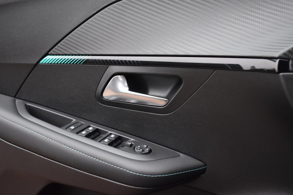 Peugeot 208 1.2 PureTech 100PK Allure Pack | Camera | Carplay | 3D dashboard | LED | Incl. garantie