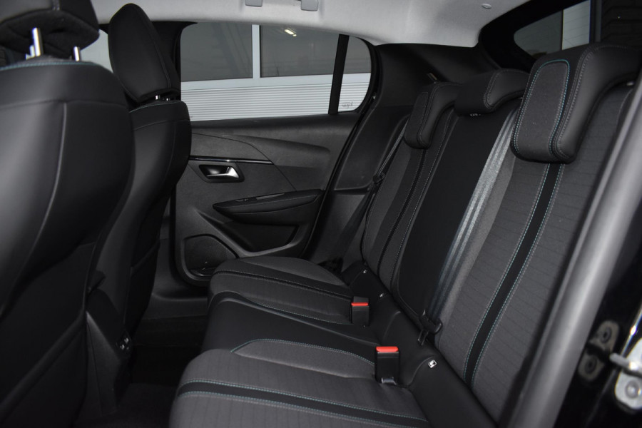 Peugeot 208 1.2 PureTech 100PK Allure Pack | Camera | Carplay | 3D dashboard | LED | Incl. garantie