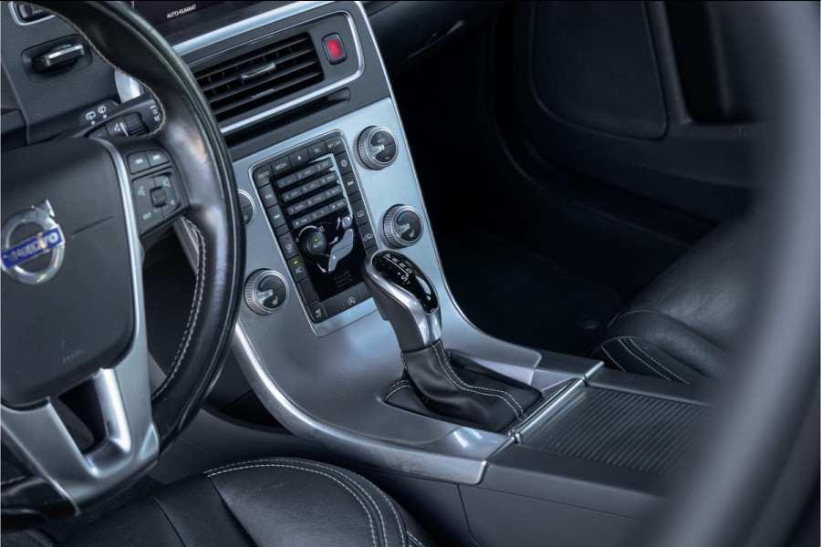 Volvo V60 T3 Polar+ Dynamic Xenon- stoelverwarming