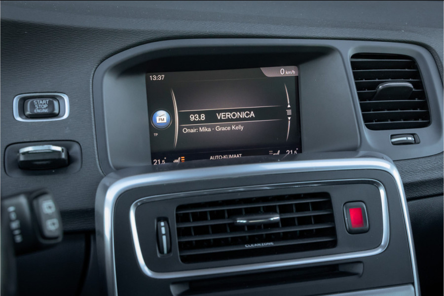 Volvo V60 T3 Polar+ Dynamic Xenon- stoelverwarming