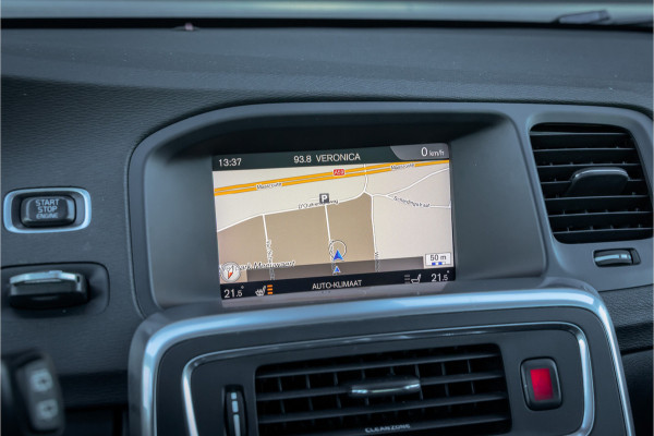 Volvo V60 T3 Polar+ Dynamic Xenon- stoelverwarming