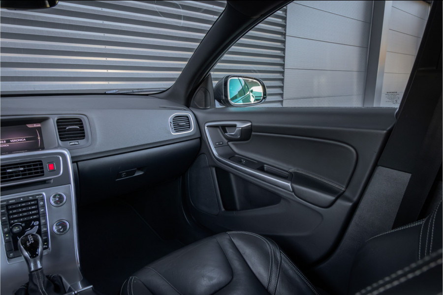 Volvo V60 T3 Polar+ Dynamic Xenon- stoelverwarming