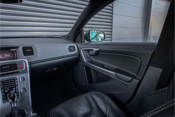 Volvo V60 T3 Polar+ Dynamic Xenon- stoelverwarming