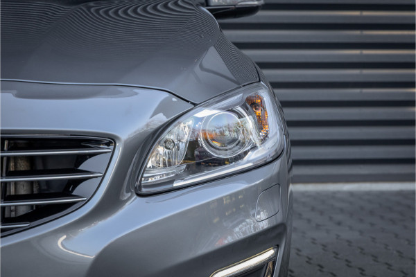 Volvo V60 T3 Polar+ Dynamic Xenon- stoelverwarming