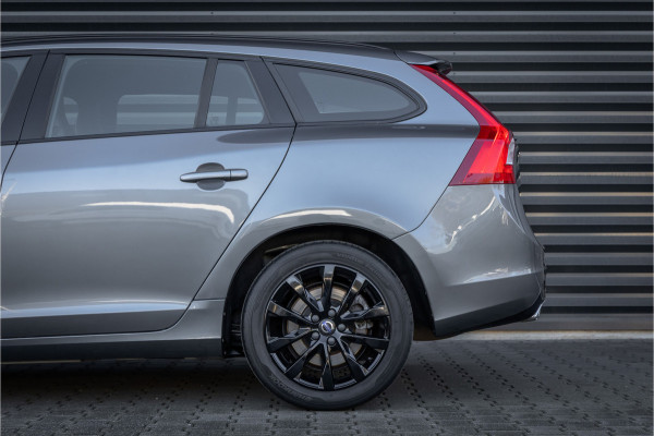 Volvo V60 T3 Polar+ Dynamic Xenon- stoelverwarming