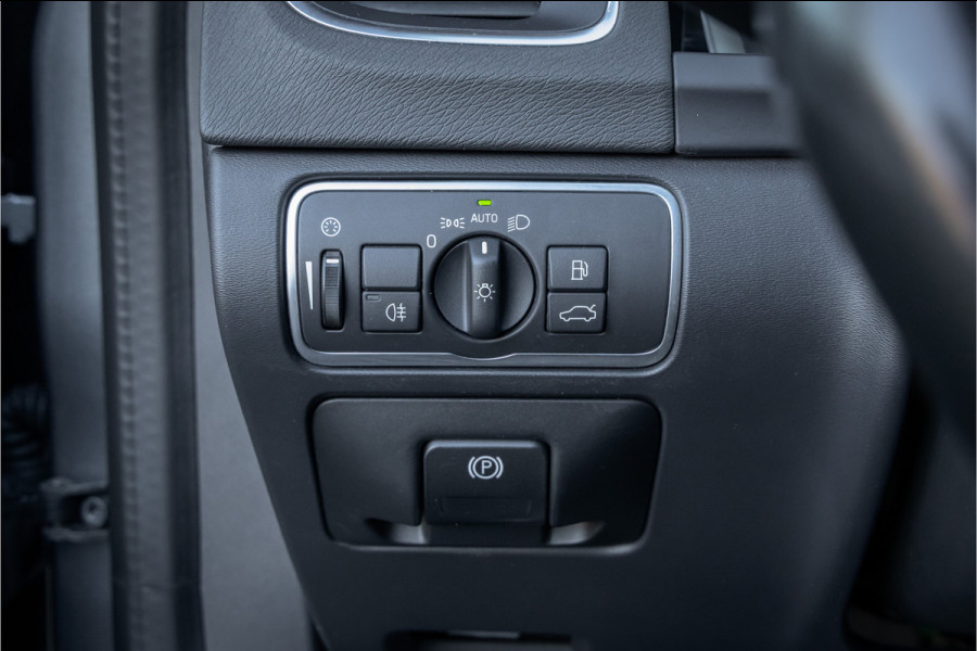 Volvo V60 T3 Polar+ Dynamic Xenon- stoelverwarming