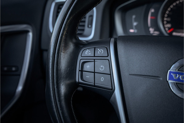 Volvo V60 T3 Polar+ Dynamic Xenon- stoelverwarming
